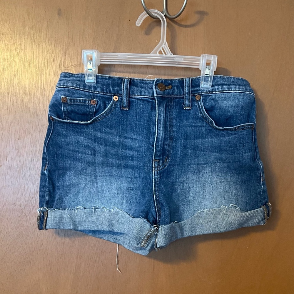 Madewell mid rise denim shorts. Size 29.